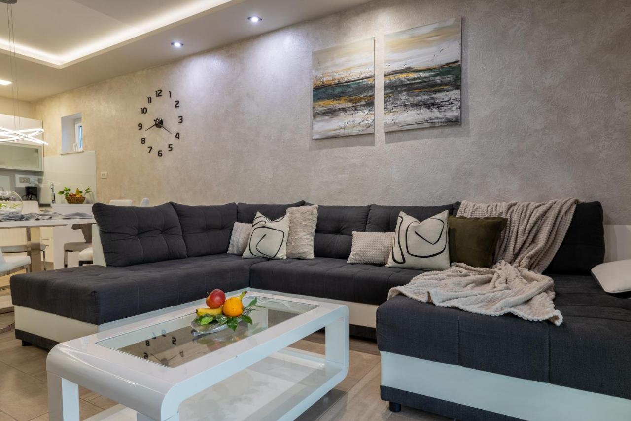 מאקרסקה Apartments Niko מראה חיצוני תמונה