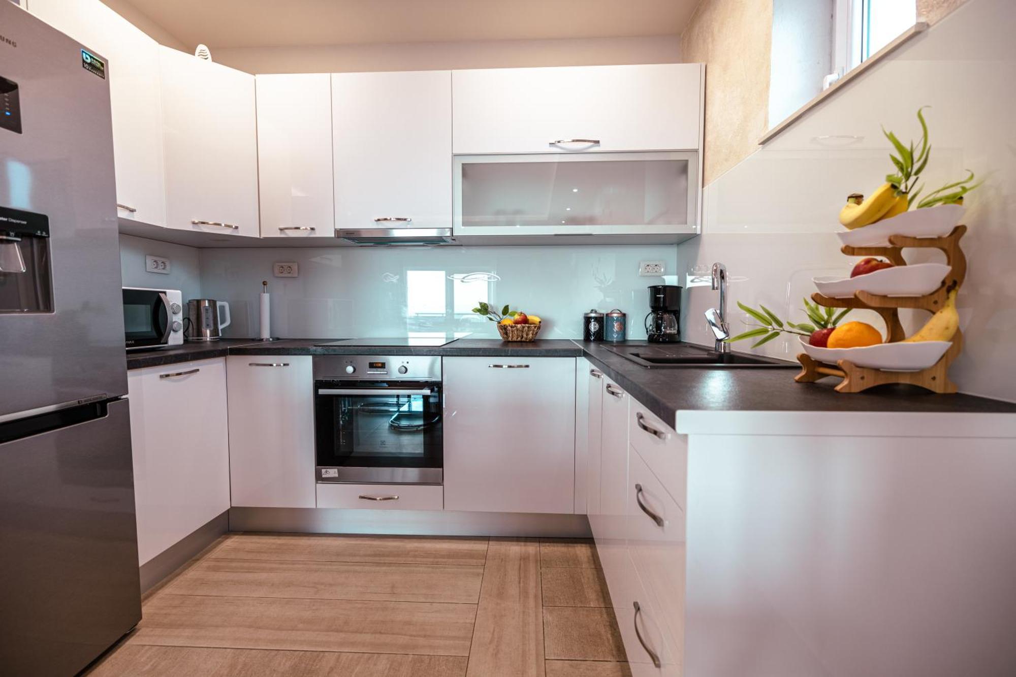 מאקרסקה Apartments Niko מראה חיצוני תמונה